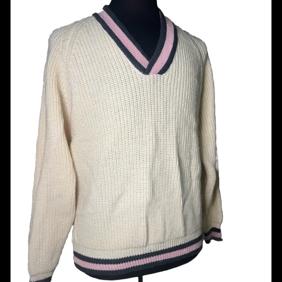 CLAIBORNE Men’s True Vintage Sweater XL 100% Wool PREPPY V-Neck - Picture 2 of 6